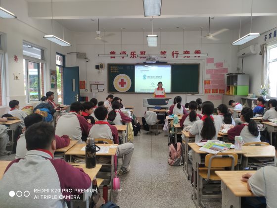 南京市江宁区觅秀街中学红十字会开展“中国学生营养日”宣传活动5