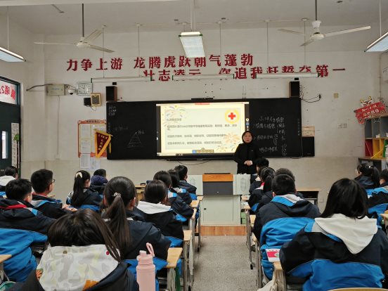 南京市江宁区觅秀街中学开展“世界肥胖日”宣传活动3