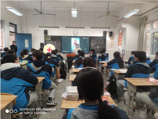 南京市江宁区觅秀街中学开展“世界艾滋病日”宣传活动1