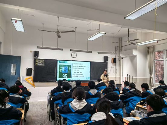 2D2BD9C60A6128D3CE9869F251C86159